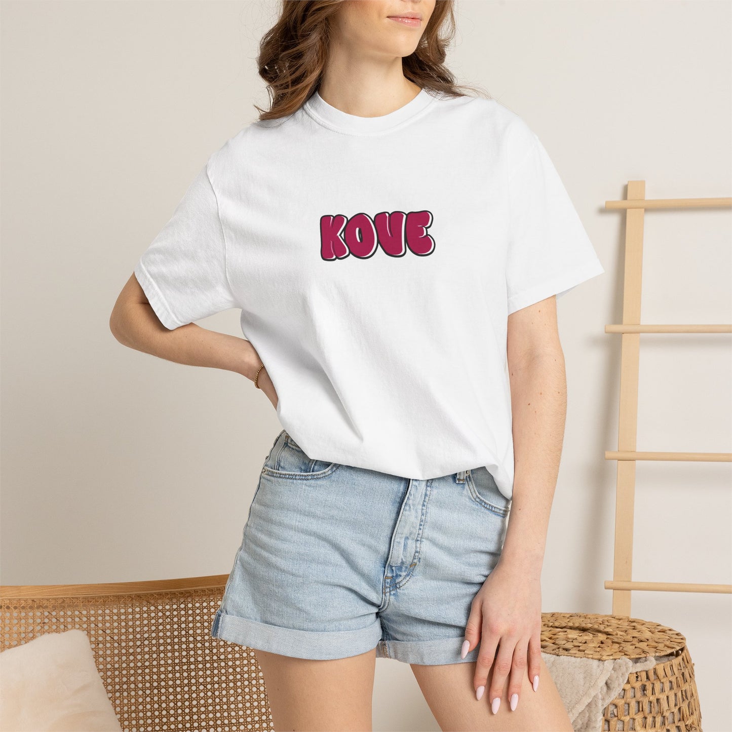 KOVE retro bubble letters T-Shirt | 90s inspired graphic tee